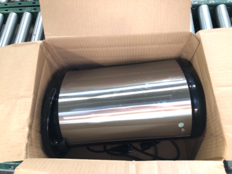 View 2 of NutriChef 5.2 Qt Hot Water Dispenser