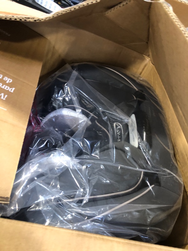 View 3 of Graco Extend2Fit 2-in-1 Convertible Car Seat, Redmond