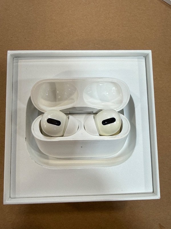 View 4 of Apple AirPods Pro (1st Gen) MagSafe Charging Case