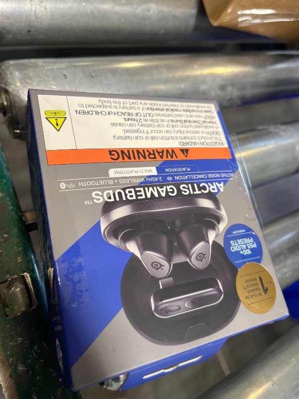 Photo 1 of SteelSeries Arctis GameBuds Wireless Earbuds