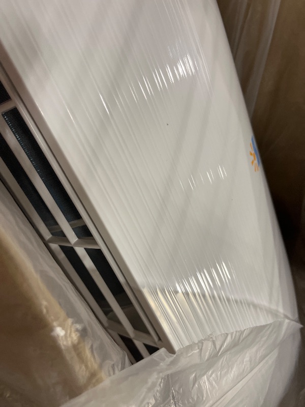 Photo 1 of OYLUS Mini Split Ac/Heating System, 9000 BTU Inverter 115V 19 SEER2 Mini Split AC Unit (missing box 1)