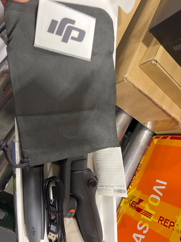 Photo 1 of DJI Osmo Mobile 6 Smartphone Gimbal Stabilizer