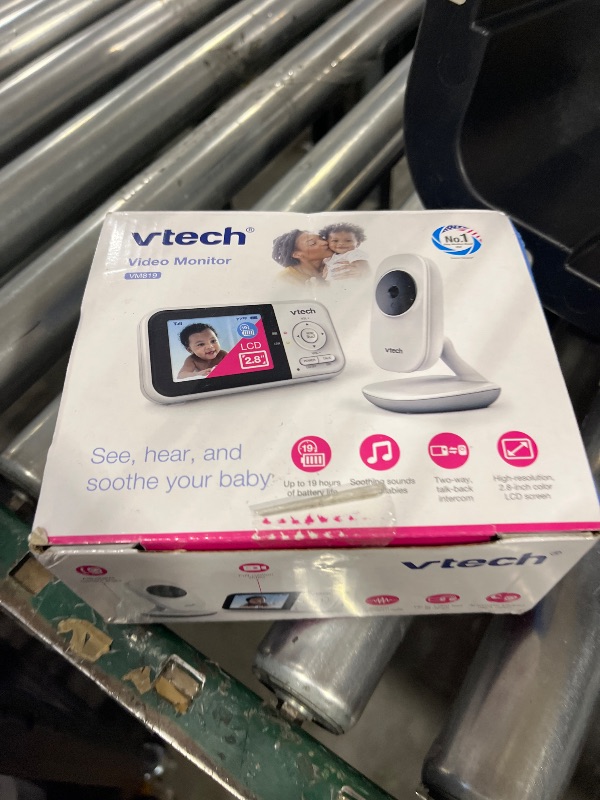 Photo 1 of VTech VM819 Baby Monitor - 2.8" LCD, 1000ft Range, Night Vision