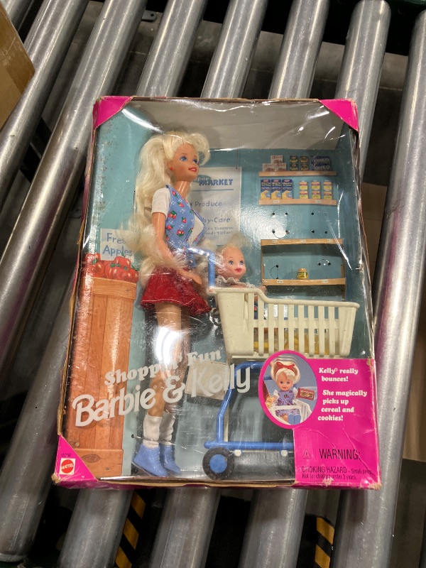 Photo 1 of Barbie Shoppin' Fun Barbie & Kelly Playset (1996)