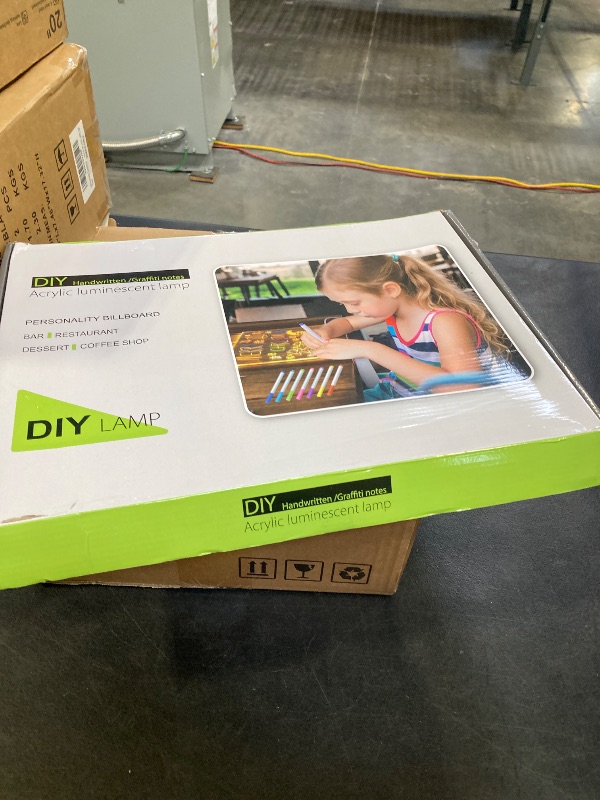 Photo 1 of YSMNDE LED Drawing Board 15.7x11.8 inch