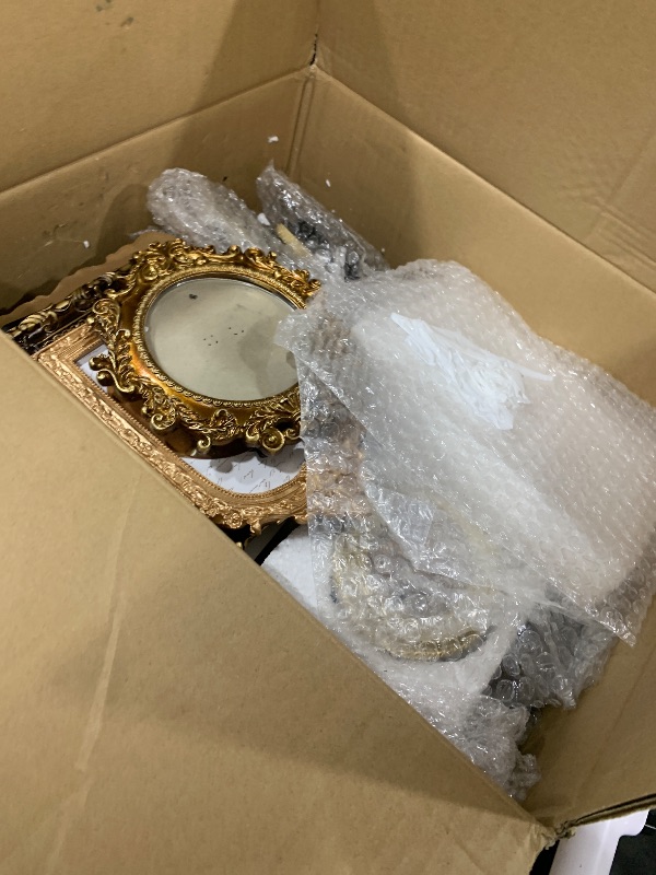 Photo 1 of Pinkunn 18 Pcs Vintage Picture Frames