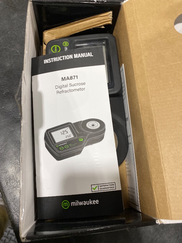 Photo 1 of Milwaukee 0 to 85% Brix Digital Refractometer - MA871