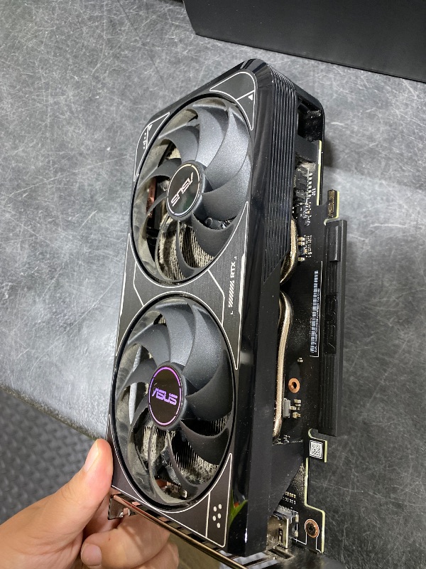 Photo 1 of ASUS Dual NVIDIA GeForce RTX 5060 8GB GDDR7 OC Edition (PCIe 5.0, 8GB GDDR7, DLSS 4, HDMI 2.1b, DisplayPort 2.1b, 2.5-Slot Design, Axial-tech Fan Design, 0dB Technology), 3 Year Warranty