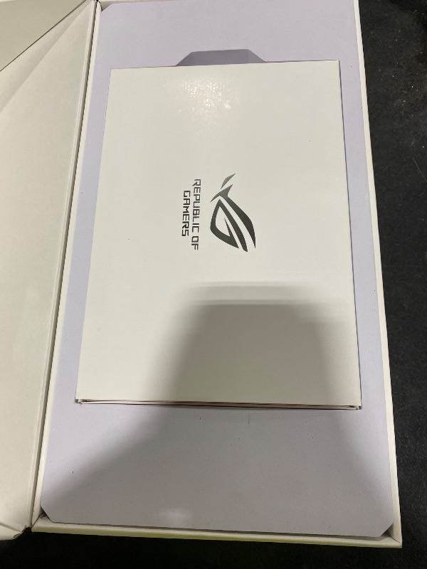 Photo 1 of ASUS ROG Astral GeForce RTX 5090 32GB GDDR7 White OC Edition Graphics Card