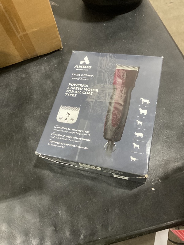 Photo 1 of Andis 68530 Excel 5-Speed Detachable Blade Clipper Kit