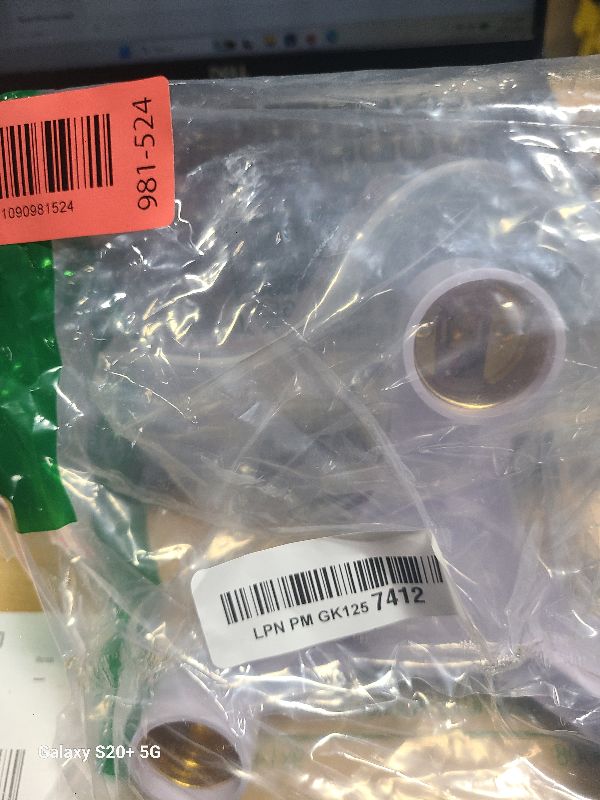 Photo 1 of 3-in-1 Light Socket Splitter Adapter, E26/E27, 3 Way Expand Lighting
