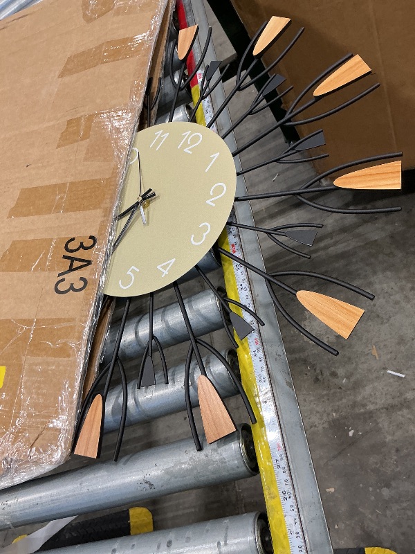 View 3 of [DAMAGED] XGGJWW 24 Inch Large Modern Mid Century Sunburst Wall Clock