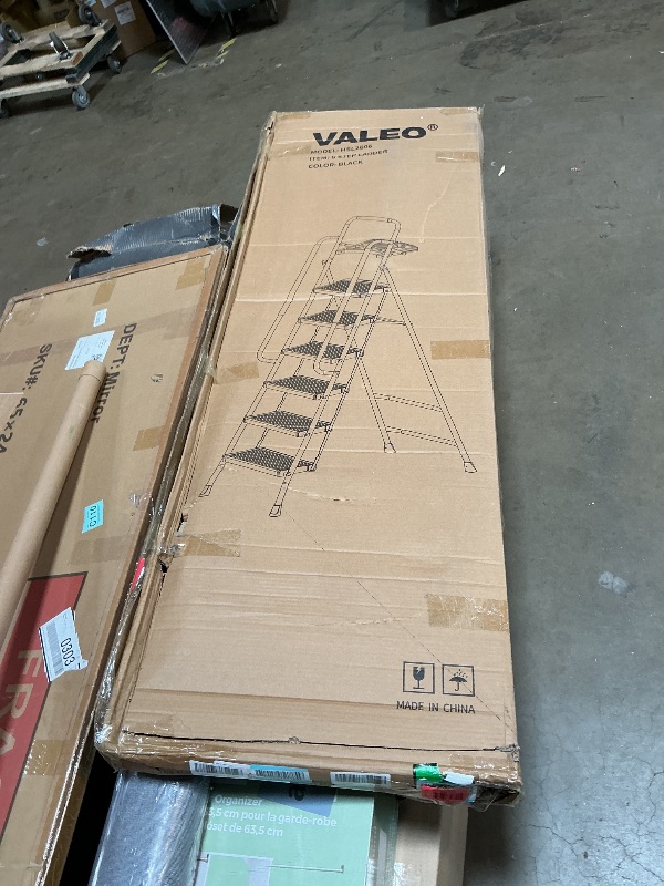 Photo 1 of Valeo 6-Step Folding Ladder with Tool Tray