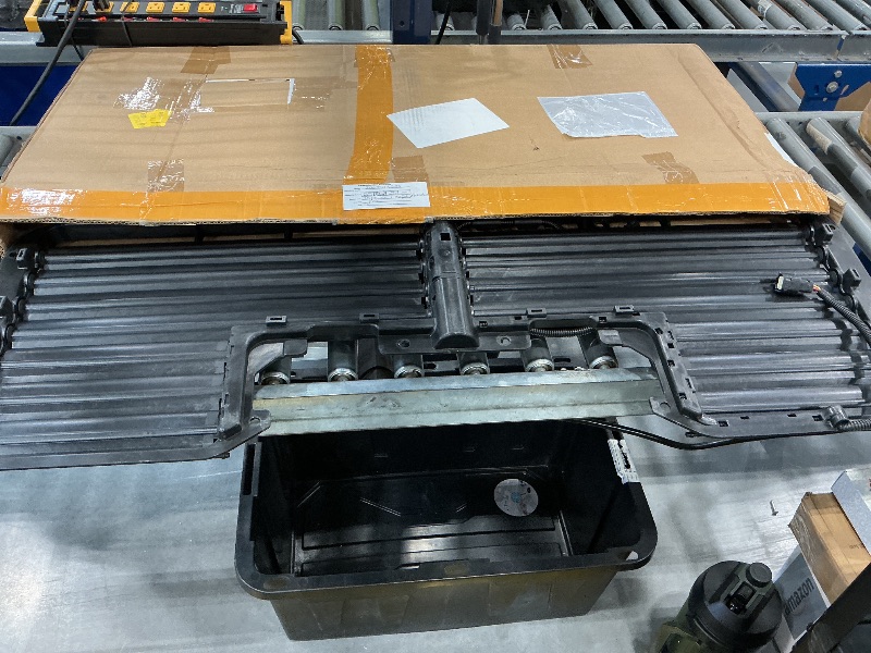 Photo 1 of MOTOKU Radiator Shutter Assembly w/Motor
