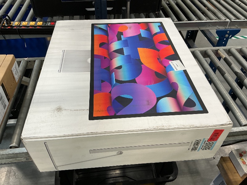 Photo 1 of Apple Studio Display 27-inch 5K Retina