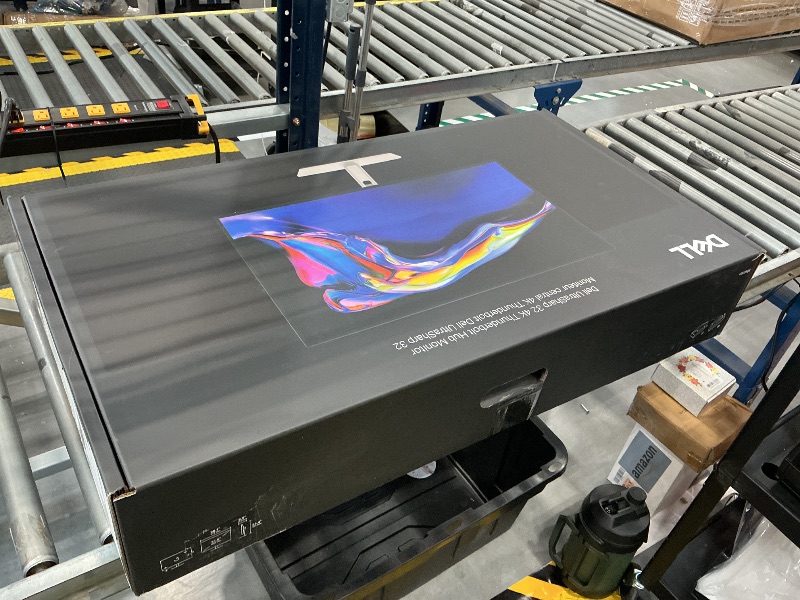 Photo 1 of Dell UltraSharp 32 Thunderbolt Hub Monitor - U3226QER, 120 Hz, 4K UHD