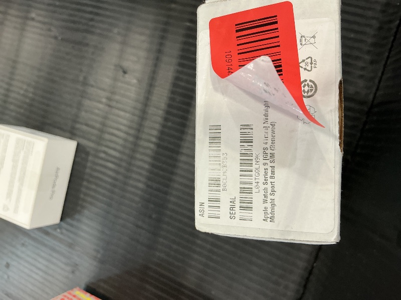 Photo 1 of Apple Watch Series 8 GPS 41mm Midnight Smartwatch