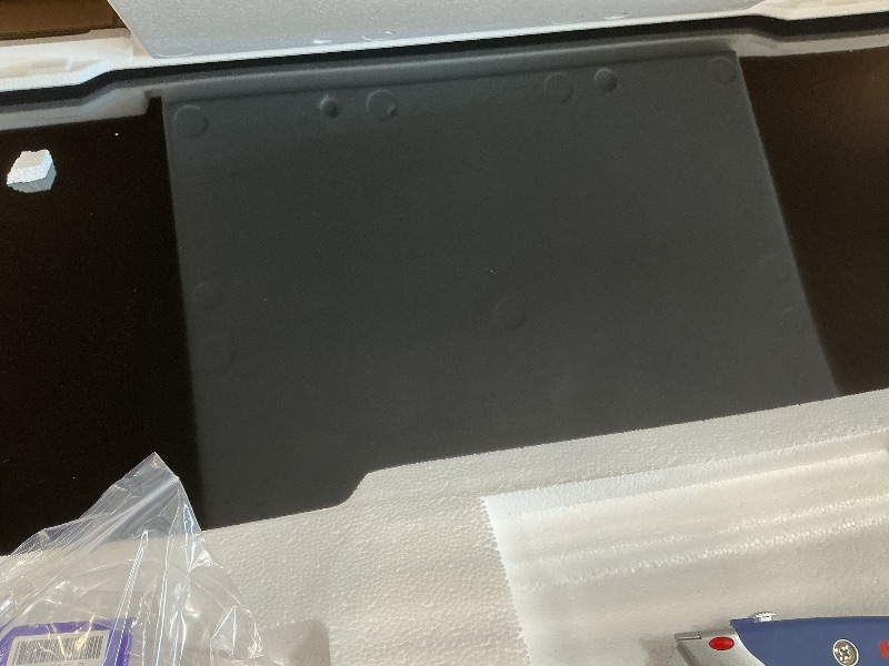 Photo 1 of Roku 65" 4K QLED Smart TV