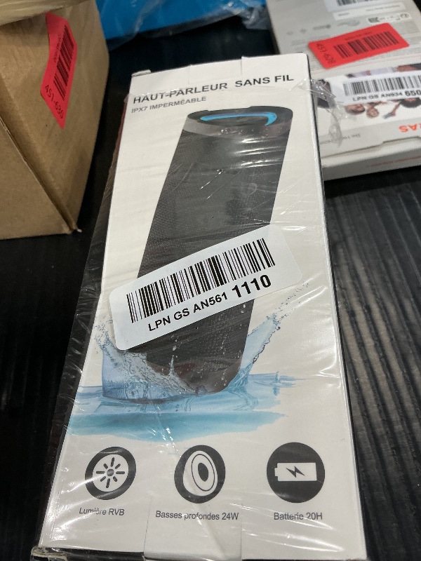 Photo 1 of Vanzon V40 Portable Bluetooth Speaker