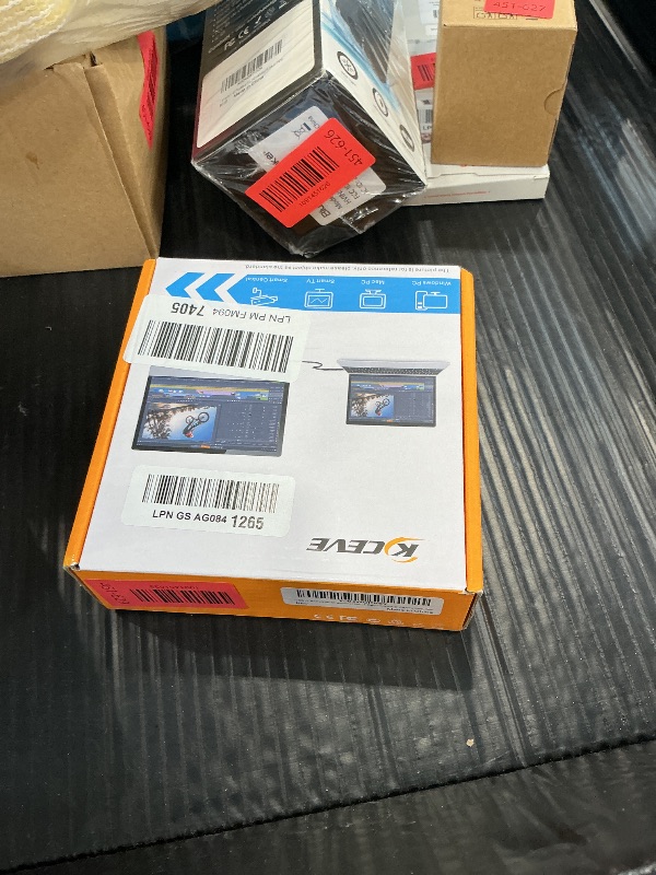 Photo 1 of MLEEDA USB C Switch, 2 Computers, 8K@60Hz, 10Gbps Data, 100W Charging
