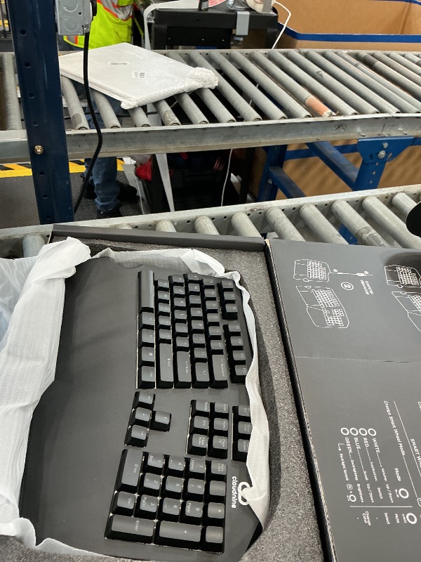 Photo 1 of Cloud Nine C989M Ergonomic Mechanical Keyboard