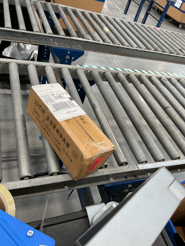 Photo 1 of Lushlite Adjustable Window Air Conditioner Windshield