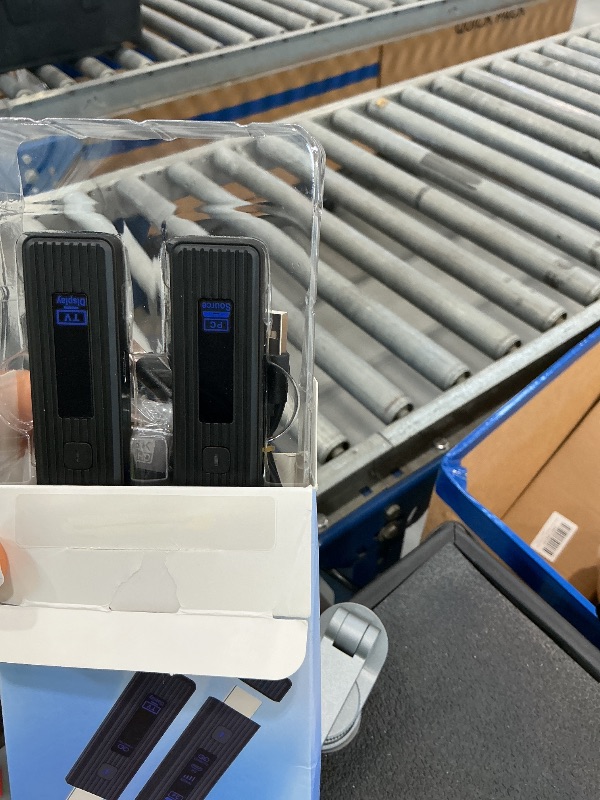 Photo 1 of HSJINHONG Wireless HDMI Transmitter and Receiver