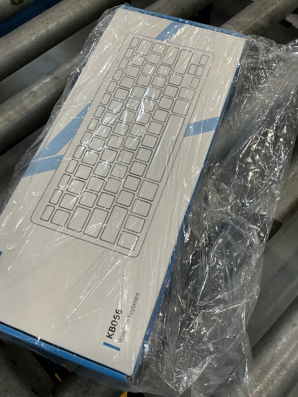 Photo 1 of OMOTON Wireless Keyboard for Mac