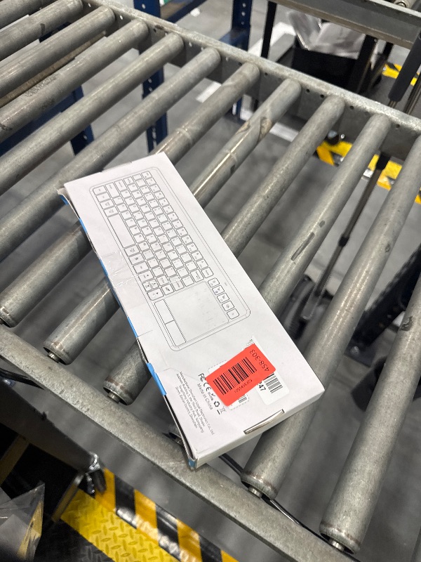 Photo 1 of INFINMIND K618 Wireless Bluetooth Touchpad Keyboard