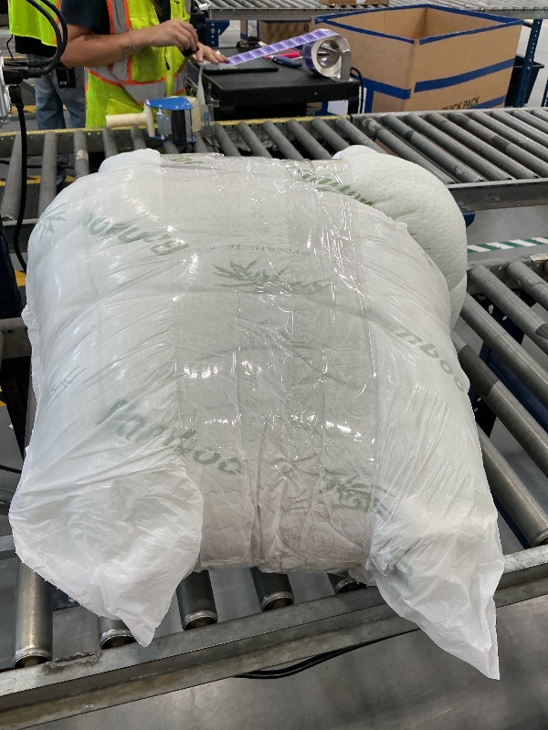 Photo 1 of Niagara Sleep Solution Queen Mattress Topper