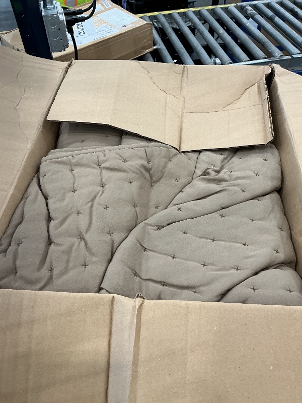 Photo 1 of WDCOZY Quilt Set King Size Taupe