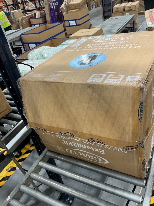 Photo 1 of Graco Extend2Fit Convertible Car Seat, Gotham