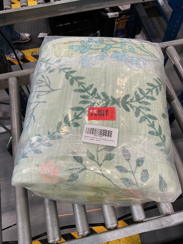 Photo 1 of YIHOUSE Green Floral Area Rug, 6' x 9'