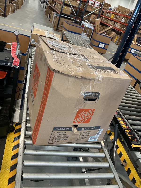 Photo 1 of SELLING FOR PARTS ONLY ............................Graco DuetSoothe Swing and Rocker