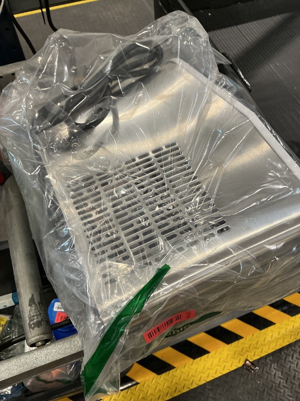 Photo 1 of Aeitto Countertop Ice Maker 26lbs/24H