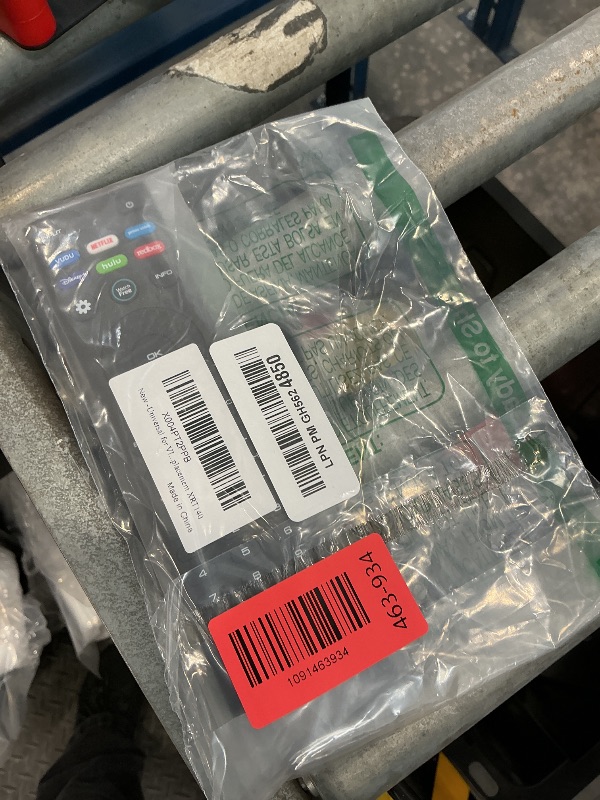 Photo 1 of OMAIC XRT140 Universal Remote for VIZIO Smart TV