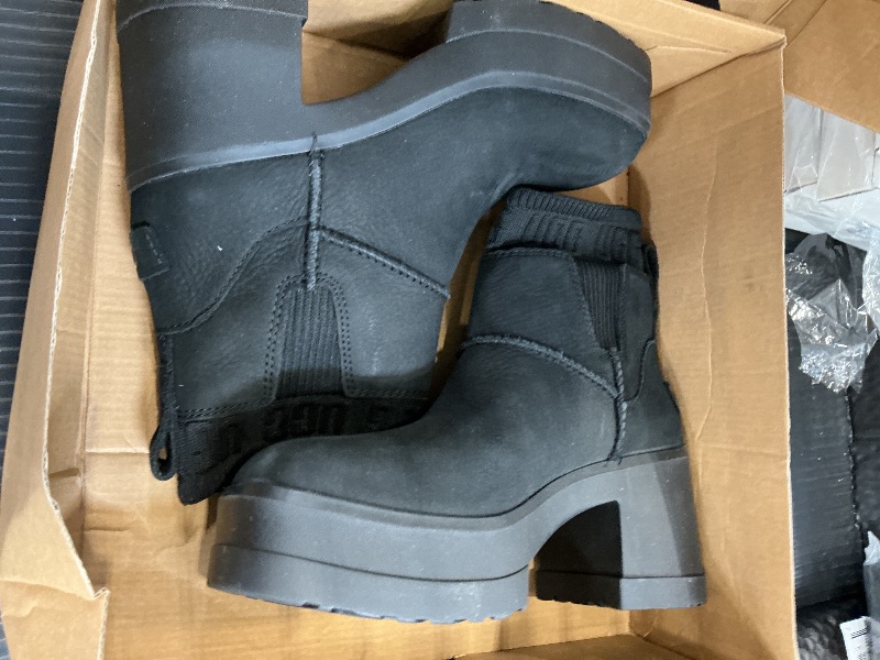 Photo 1 of UGG Women's Moxy Chelsea Boot