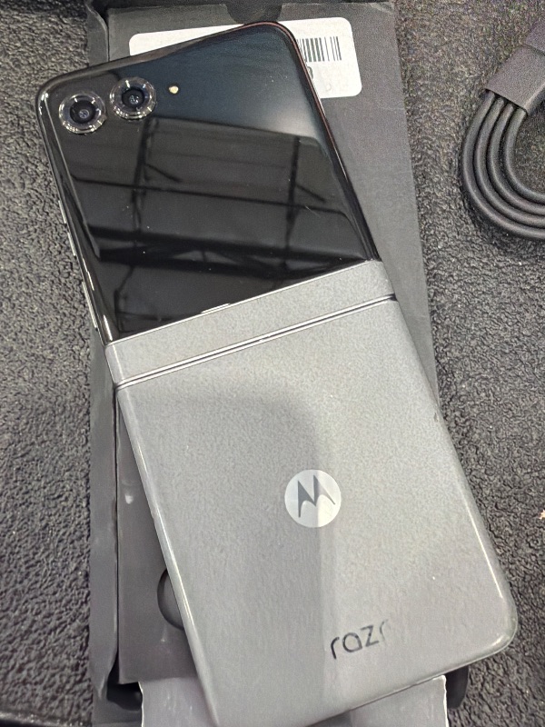 View 4 of Motorola razr 2024 Unlocked 8/256GB Koala Gray