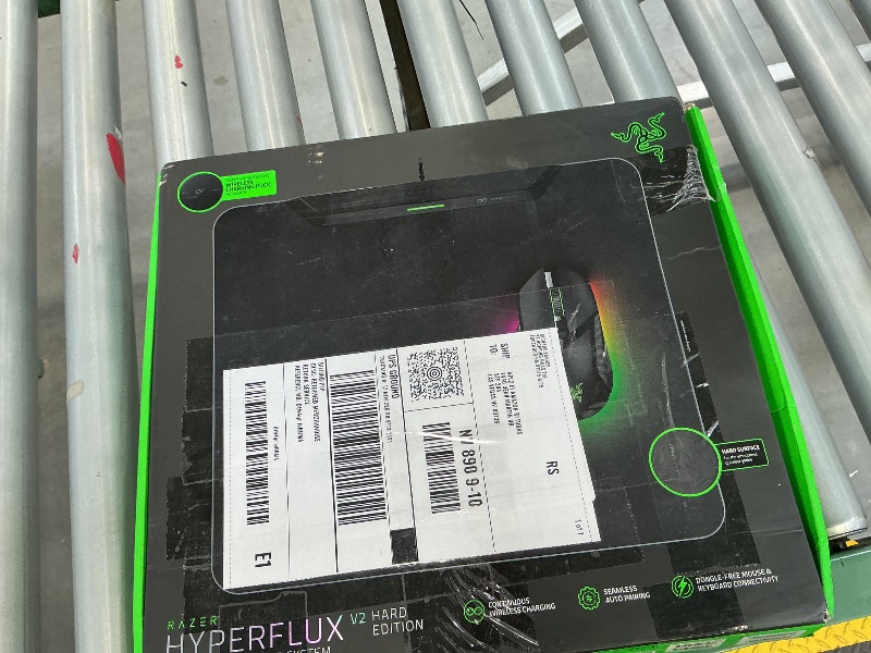 Photo 1 of Razer HyperFlux V2 - Wireless Charging Mouse Pad System for Gaming Mice - Gaming Mouse Mat and Charging Disc (LED Charge Indicator, Non-Slip Rubber Feet, Auto Pair) Black