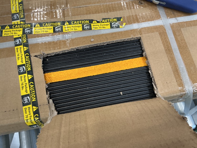 Photo 1 of VEVOR Rubber Curb Ramp 2-Pack