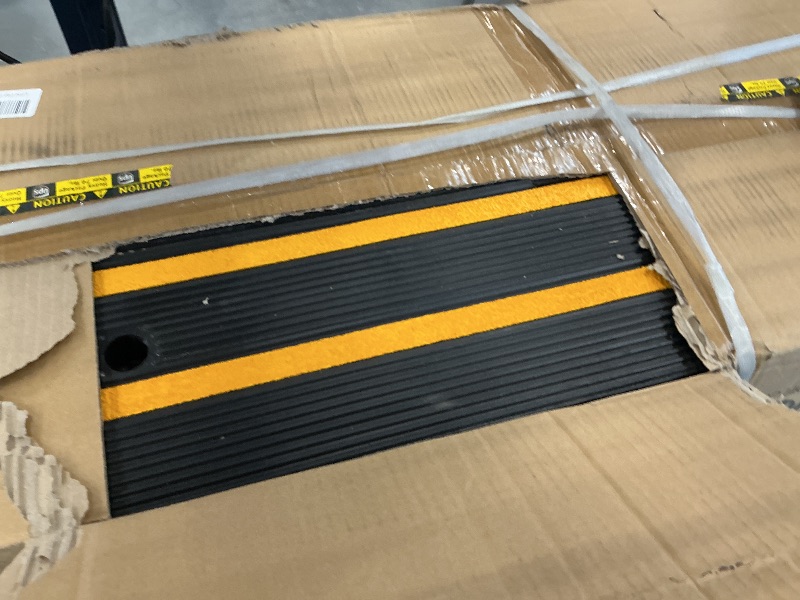 Photo 1 of VEVOR Rubber Curb Ramp 2-Pack