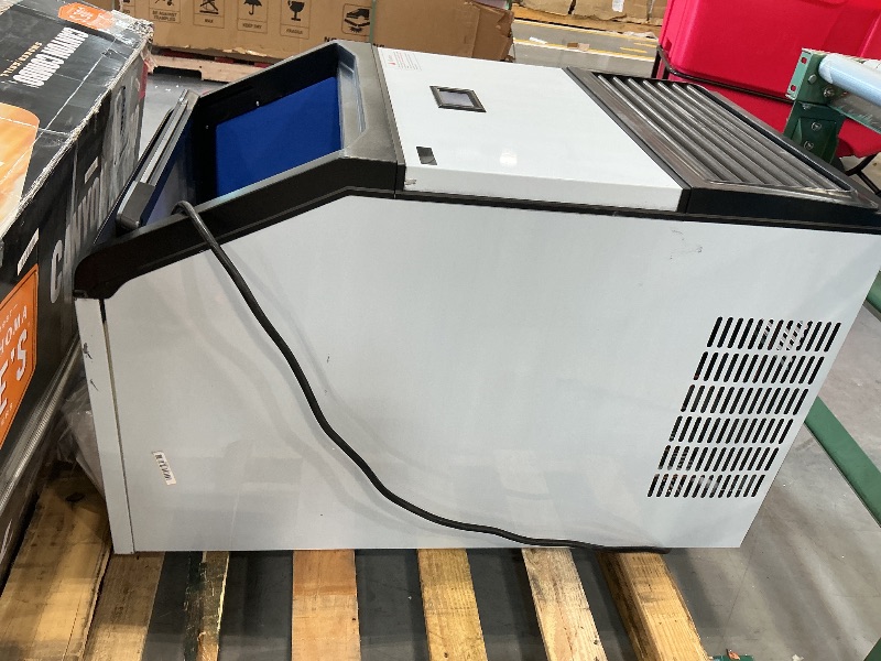 Photo 1 of Commercial ice making machine