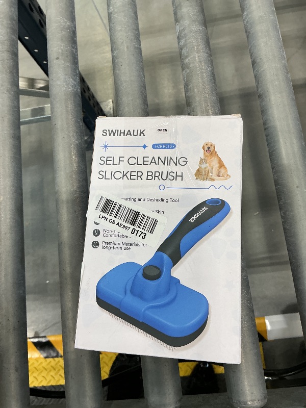 Photo 1 of Swihauk Self Cleaning Slicker Brush - Blue