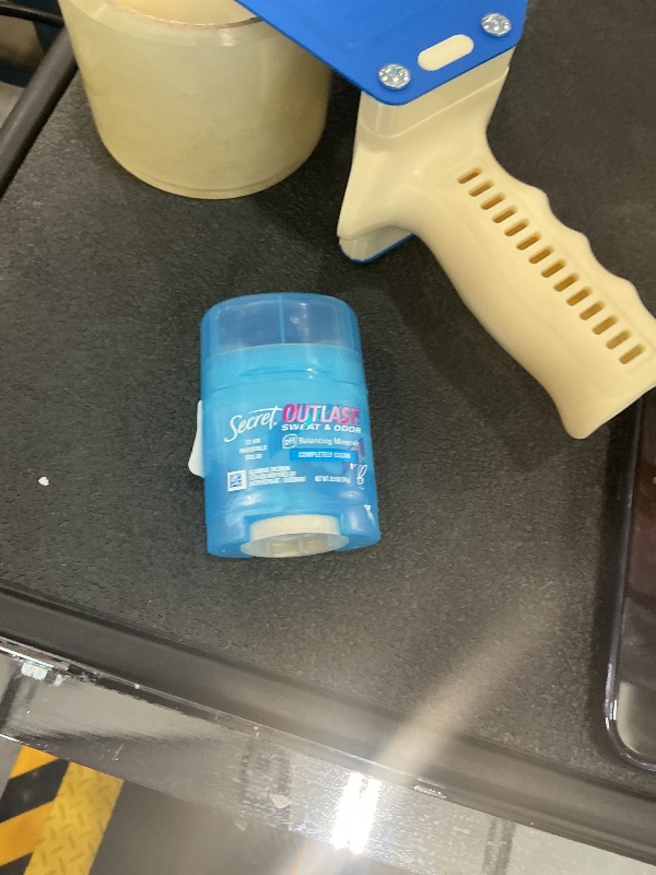 Photo 1 of Secret Outlast Antiperspirant Deodorant
