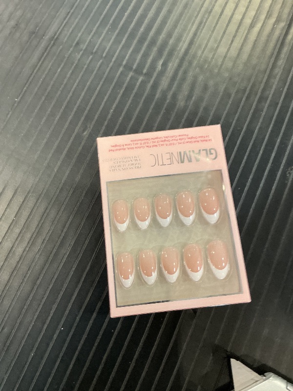 Photo 1 of Glamnetic Short Almond Press On Nails