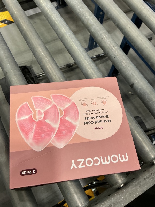 Photo 1 of Momcozy Larger Breast Therapy Packs - 2 Count Pink