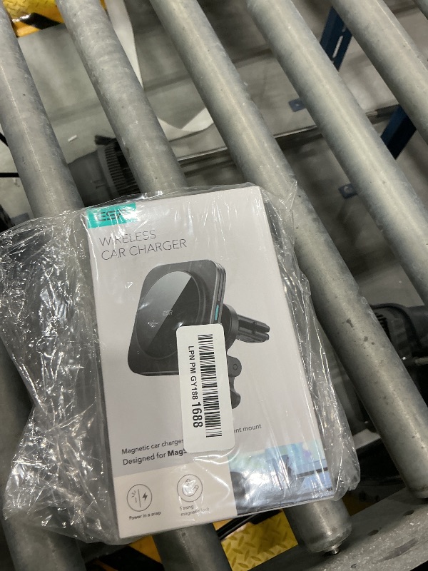 Photo 1 of ESR MagSafe Wireless Car Mount Charger