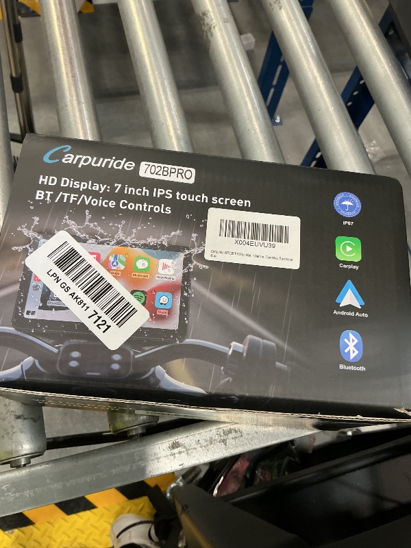 Photo 1 of Carpuride W702B PRO Motorcycle CarPlay Screen