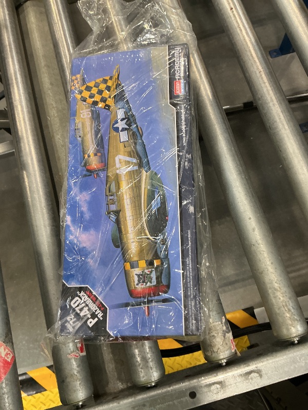 Photo 1 of ACADEMY 12492 P-47D Thunderbolt Razorback, Multicolor