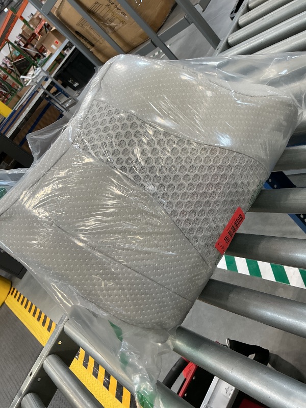 Photo 1 of Cozyplayer Queen Ergonomic Contour Memory Foam Pillow